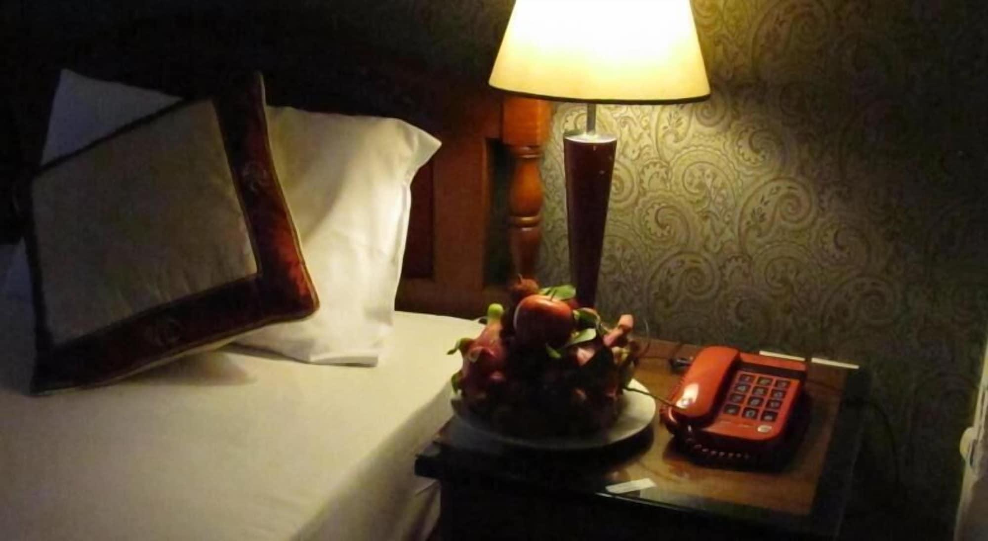 Khach San Trung Mai Hotel Bandar Ho Chi Minh Luaran gambar