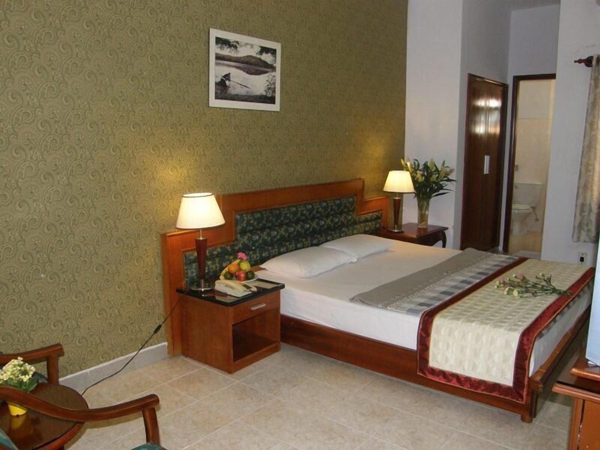 Khach San Trung Mai Hotel Bandar Ho Chi Minh Luaran gambar