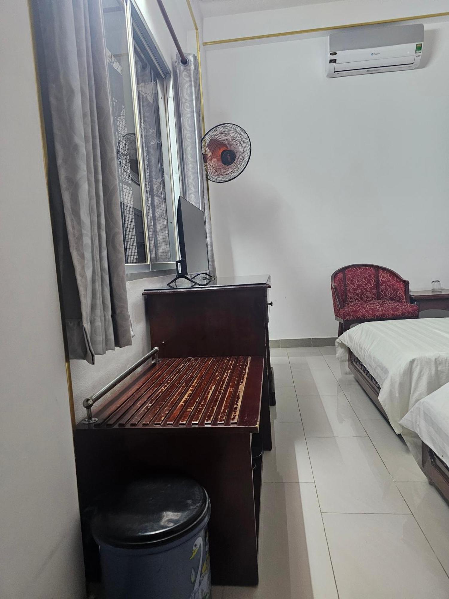 Khach San Trung Mai Hotel Bandar Ho Chi Minh Luaran gambar