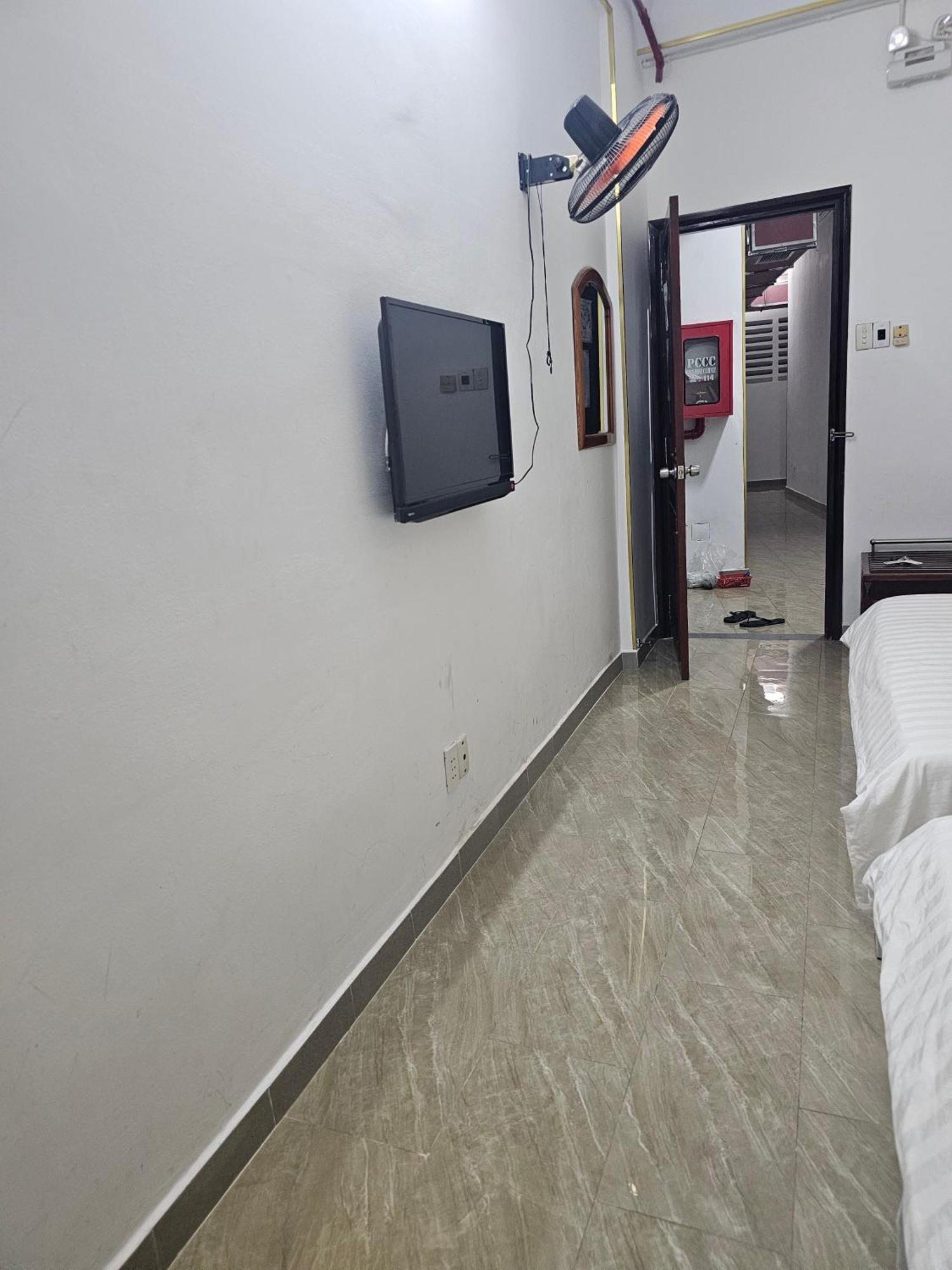 Khach San Trung Mai Hotel Bandar Ho Chi Minh Luaran gambar
