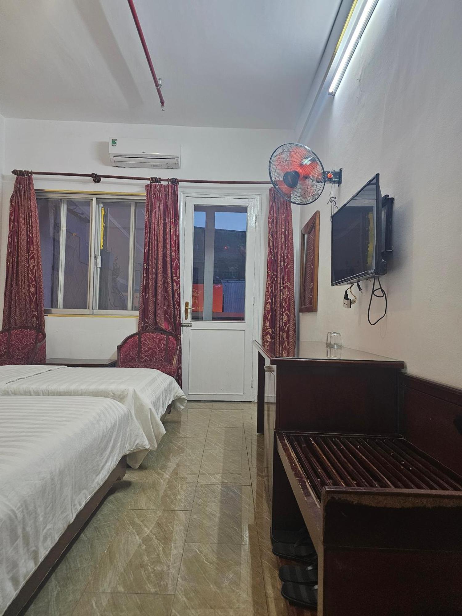 Khach San Trung Mai Hotel Bandar Ho Chi Minh Luaran gambar
