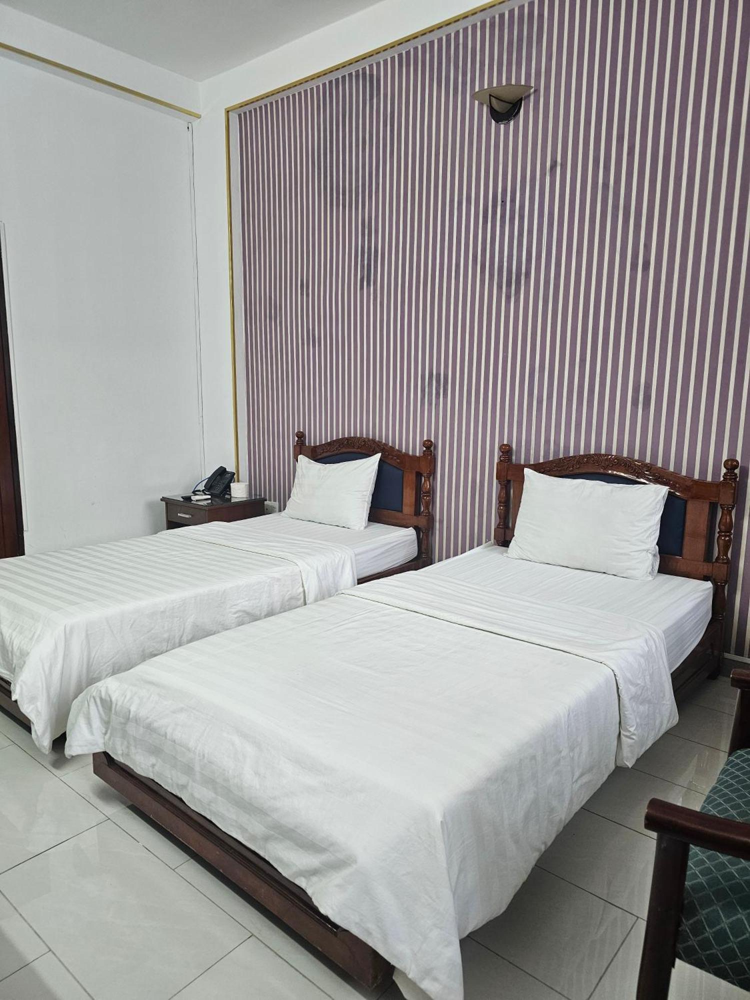 Khach San Trung Mai Hotel Bandar Ho Chi Minh Luaran gambar