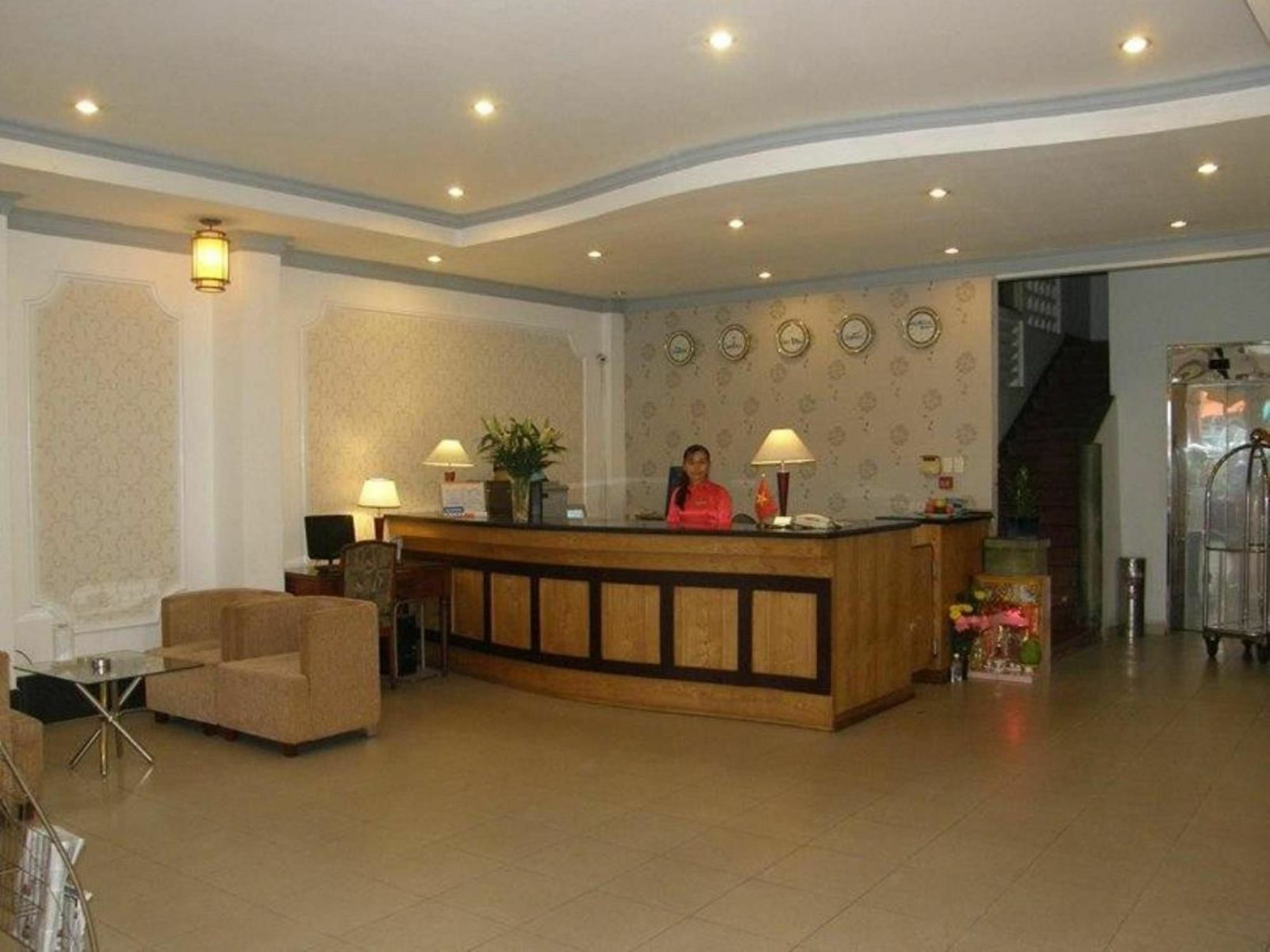 Khach San Trung Mai Hotel Bandar Ho Chi Minh Luaran gambar